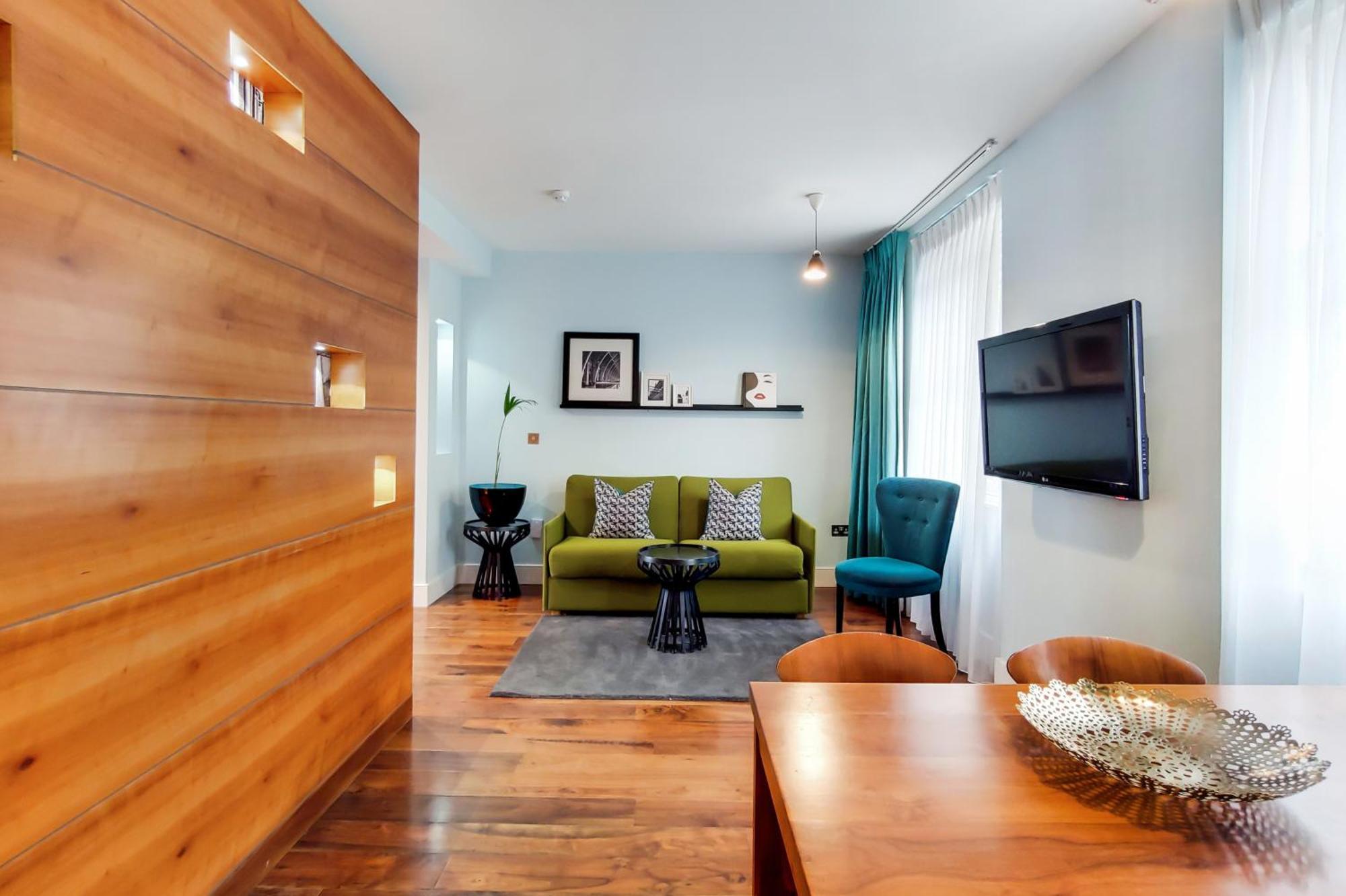 Residences At The Gyle - * London