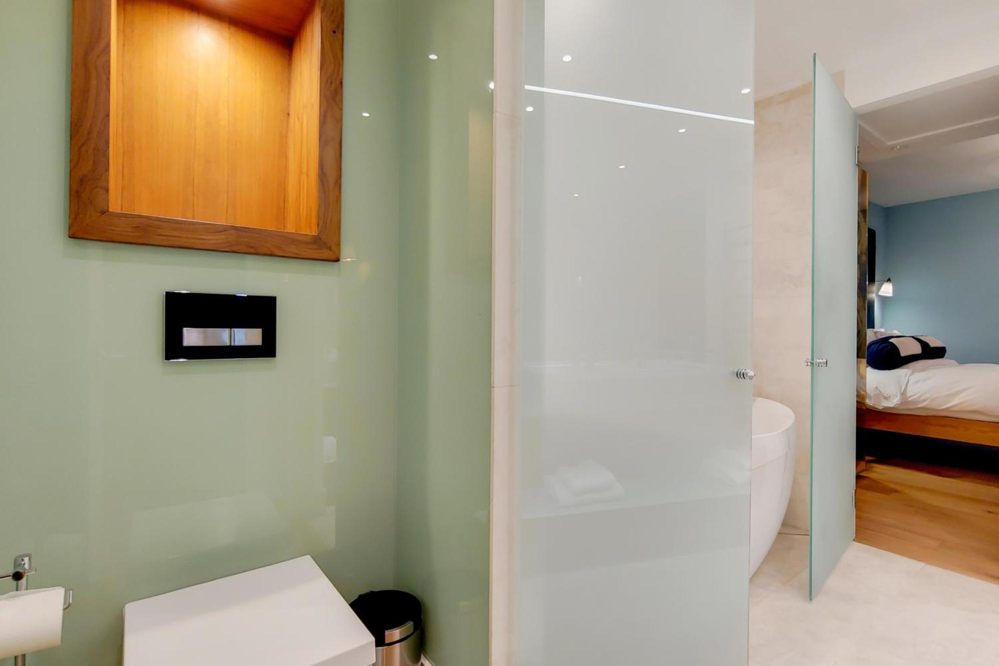 Apartment Residences At The Gyle - *